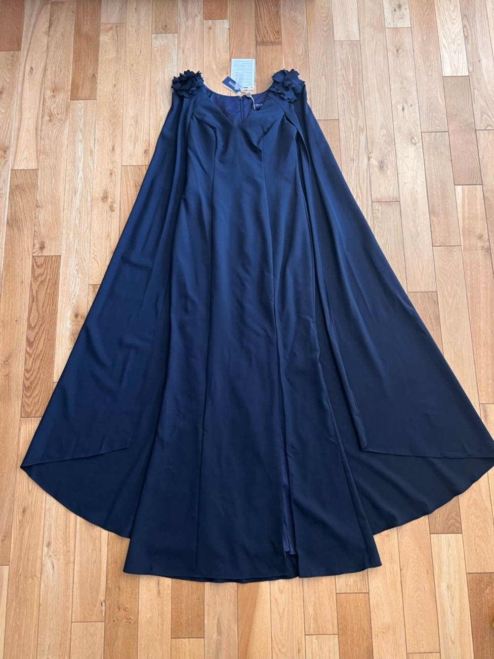 NEW Marchesa Notte Cape Effect Floral-Appliquéd Cady Gown Navy Blue Size 4 - Picture 5 of 7